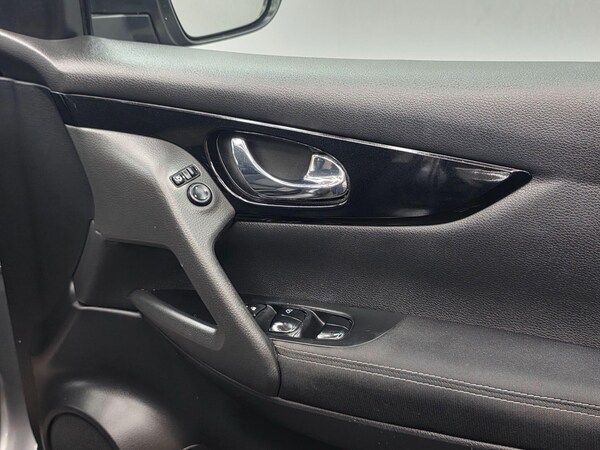 Used Nissan Qashqai 2016 for sale - 76282965: Photo 30