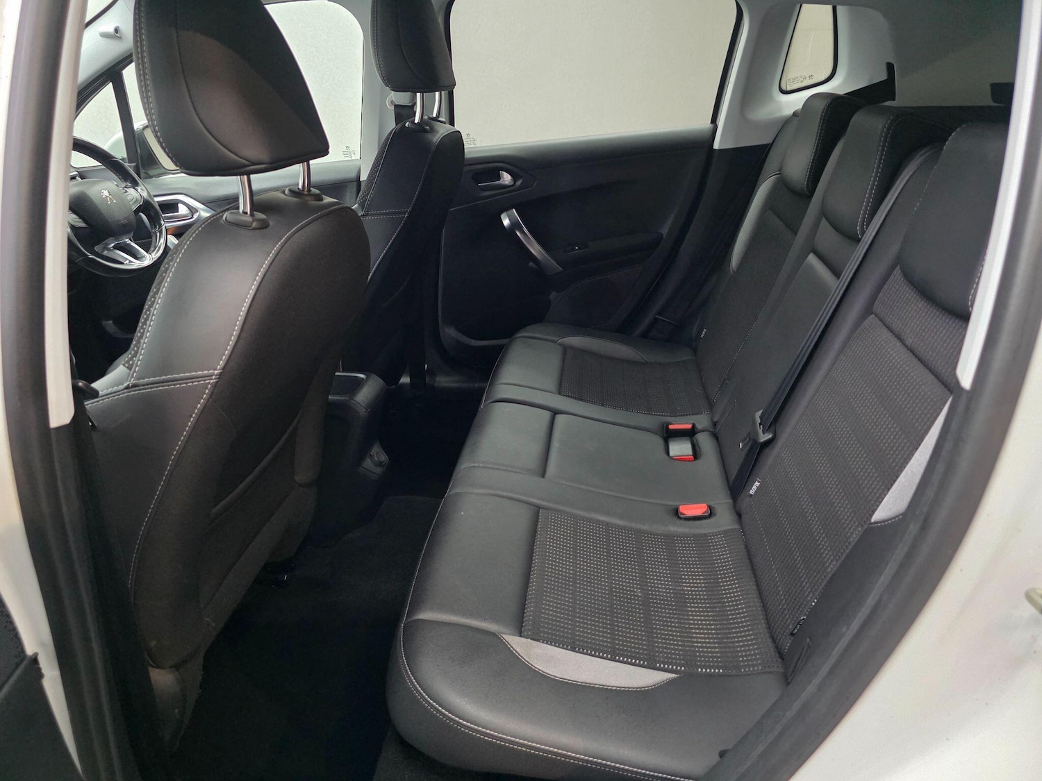 Used Peugeot 2008 2018 for sale - 76585115: Photo 31