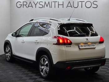 Used Peugeot 2008 2018 for sale - 76585115: Photo