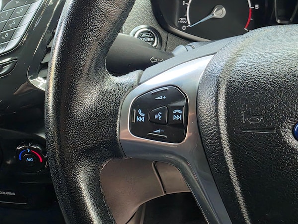 Used Ford Ecosport 2015 for sale - 76174655: Photo 28