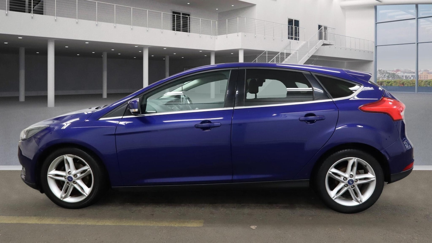 Used Ford Focus 2015 for sale - 77190728: Photo 3