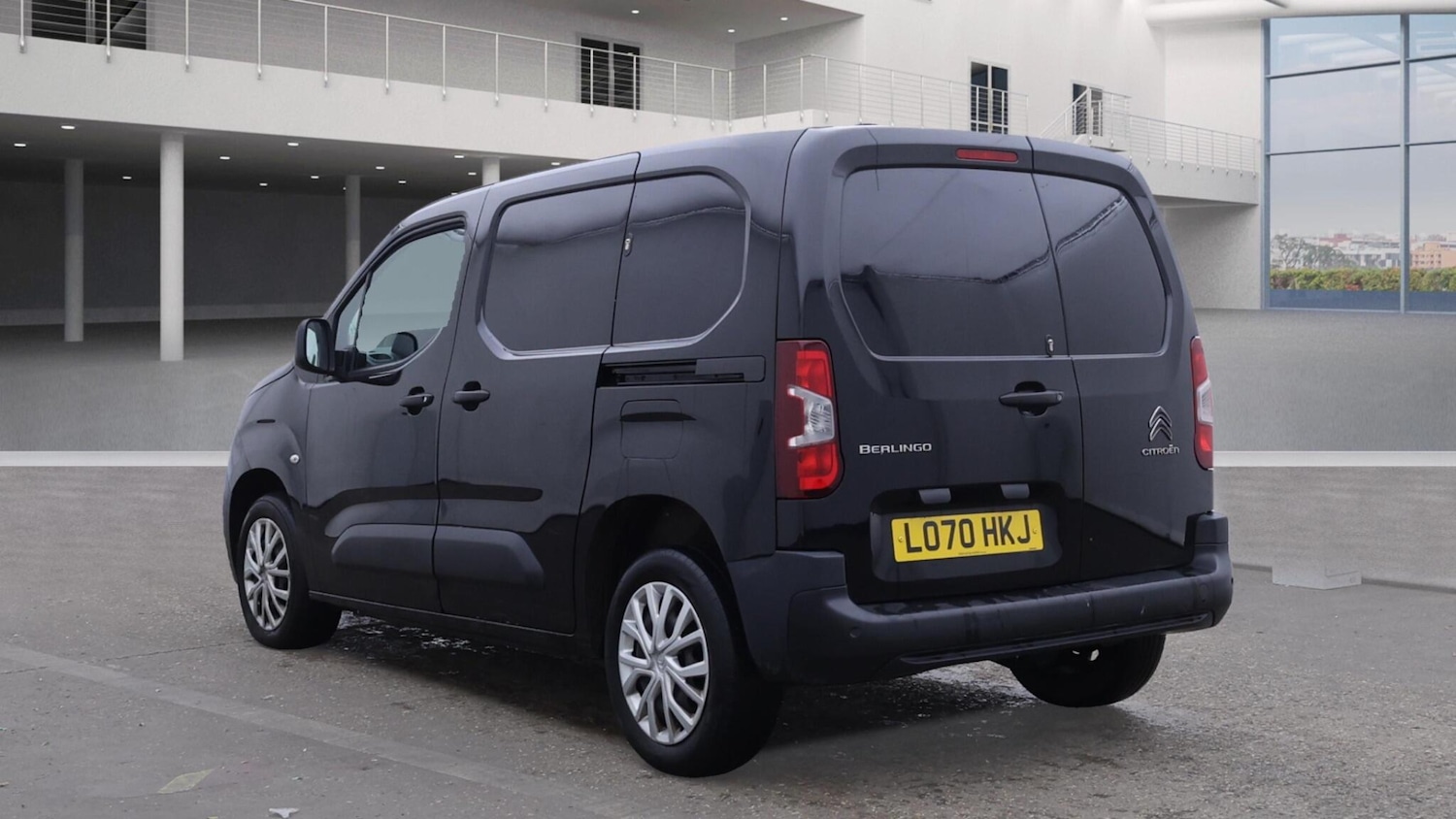 Used Citroen Berlingo 2020 for sale - 76996935: Photo 2