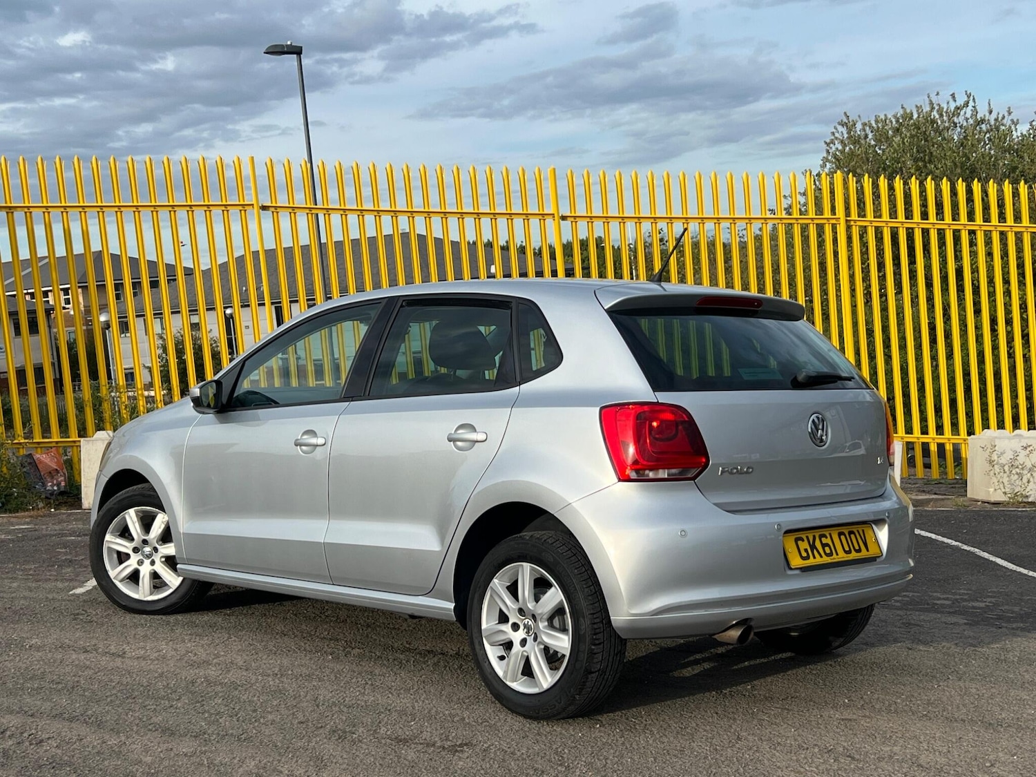 Used Volkswagen Polo 2011 for sale - 76993655: Photo 2