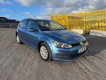 Used Volkswagen Golf 2015 for sale - 76992386: Photo