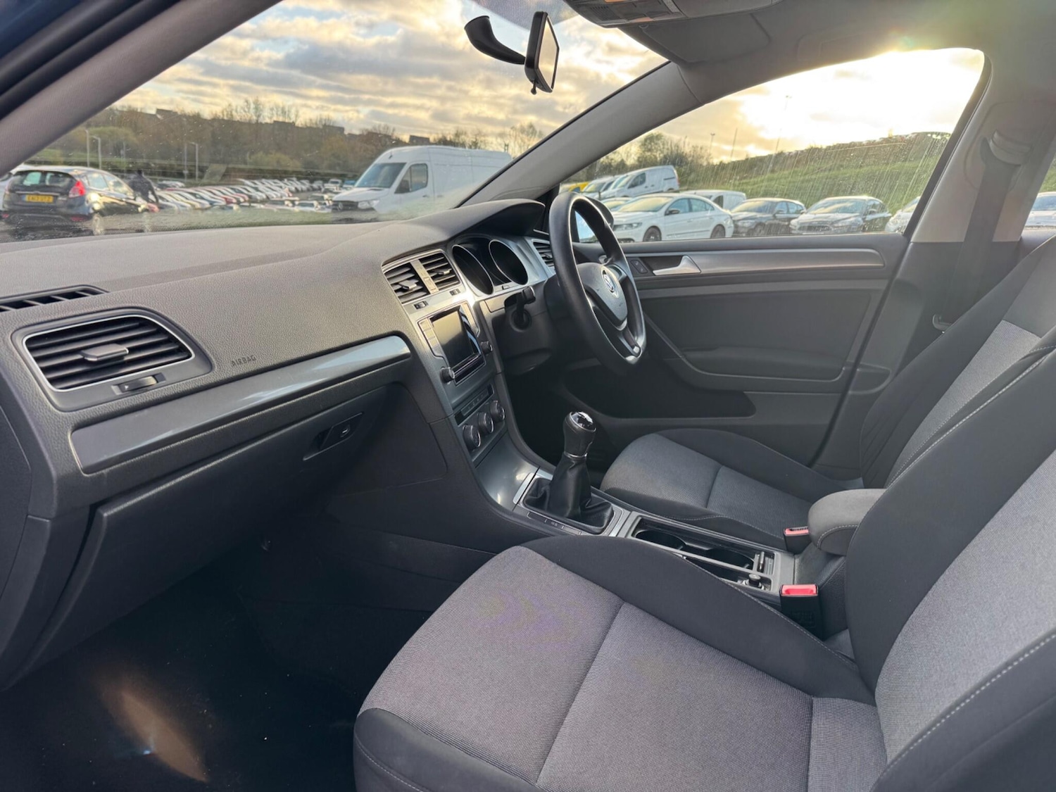 Used Volkswagen Golf 2015 for sale - 76992386: Photo 9