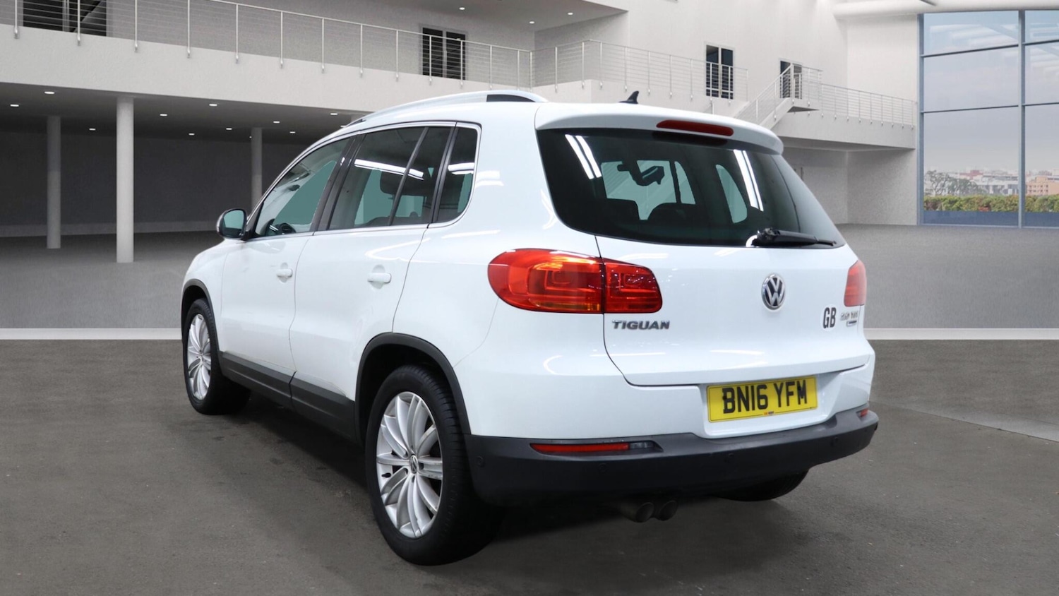 Used Volkswagen Tiguan 2016 for sale - 77166846: Photo 2