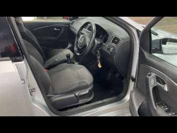 Used Volkswagen Polo 2015 for sale - 74965792: Photo