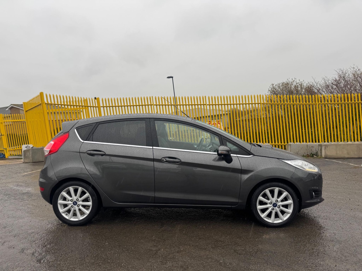 Used Ford Fiesta 2015 for sale - 77156334: Photo 5