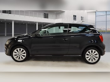 Used Volkswagen Polo 2016 for sale - 76975859: Photo