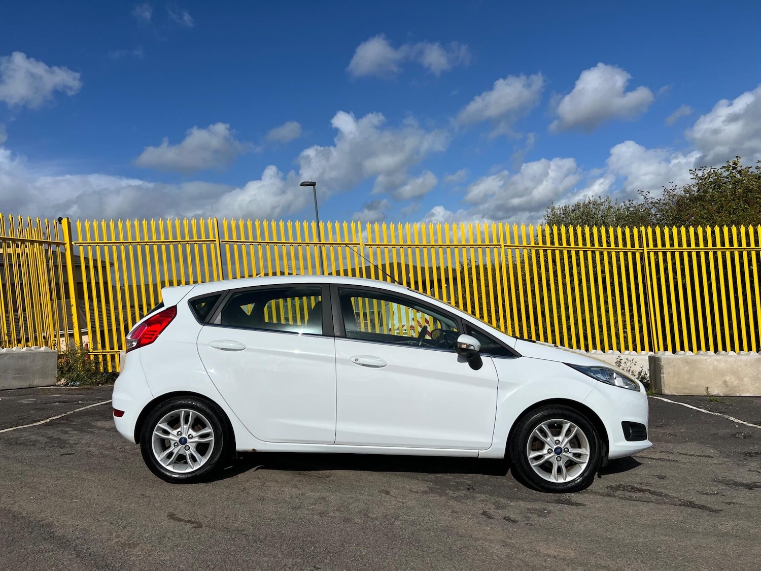 Used Ford Fiesta 2014 for sale - 75302369: Photo 6
