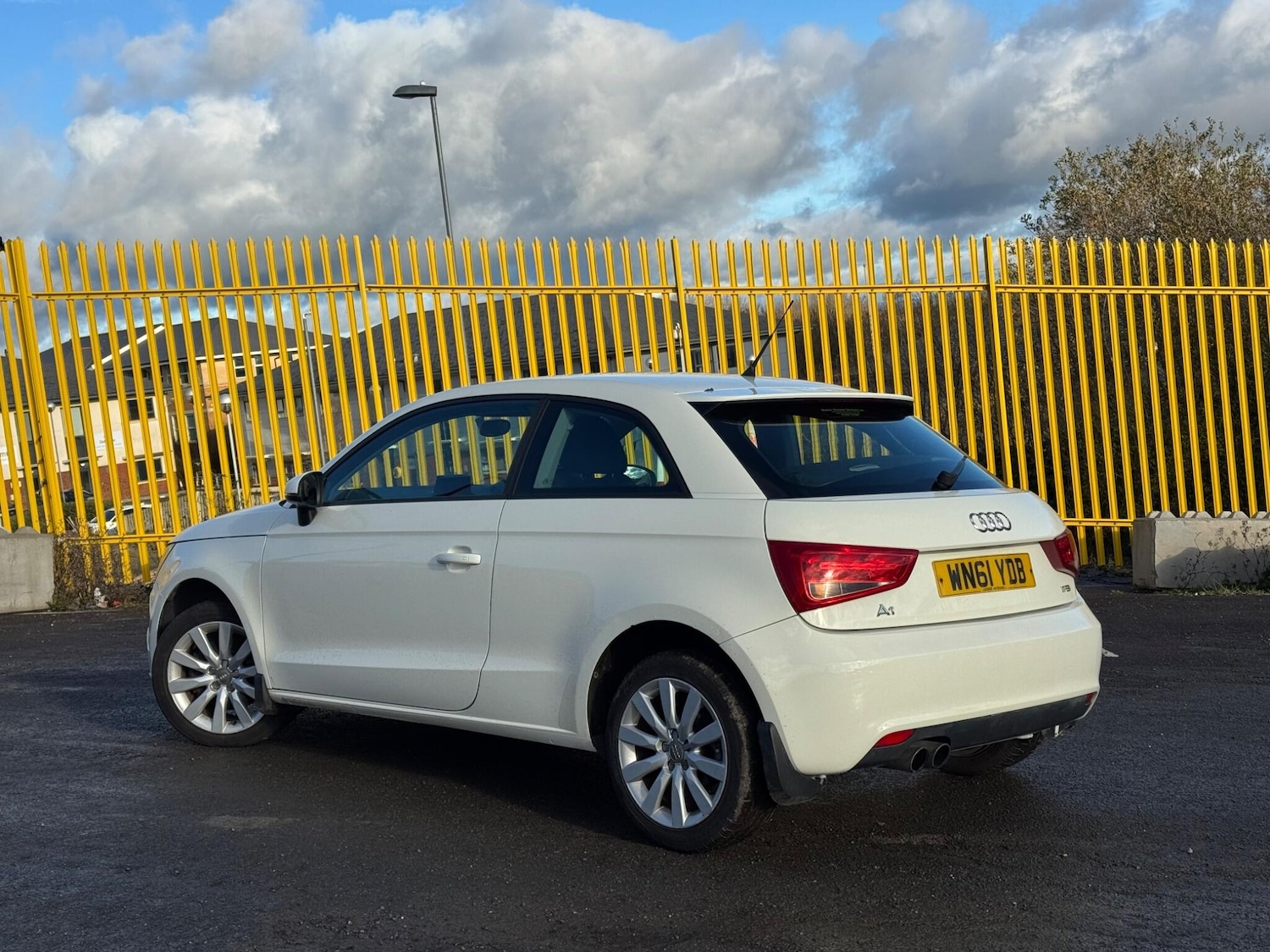 Used Audi A1 2011 for sale - 76214407: Photo 2