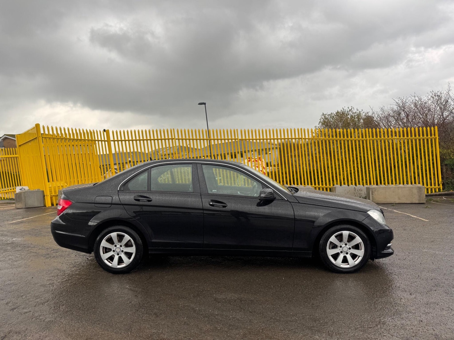 Used Mercedes-Benz C Class 2014 for sale - 76899343: Photo 5