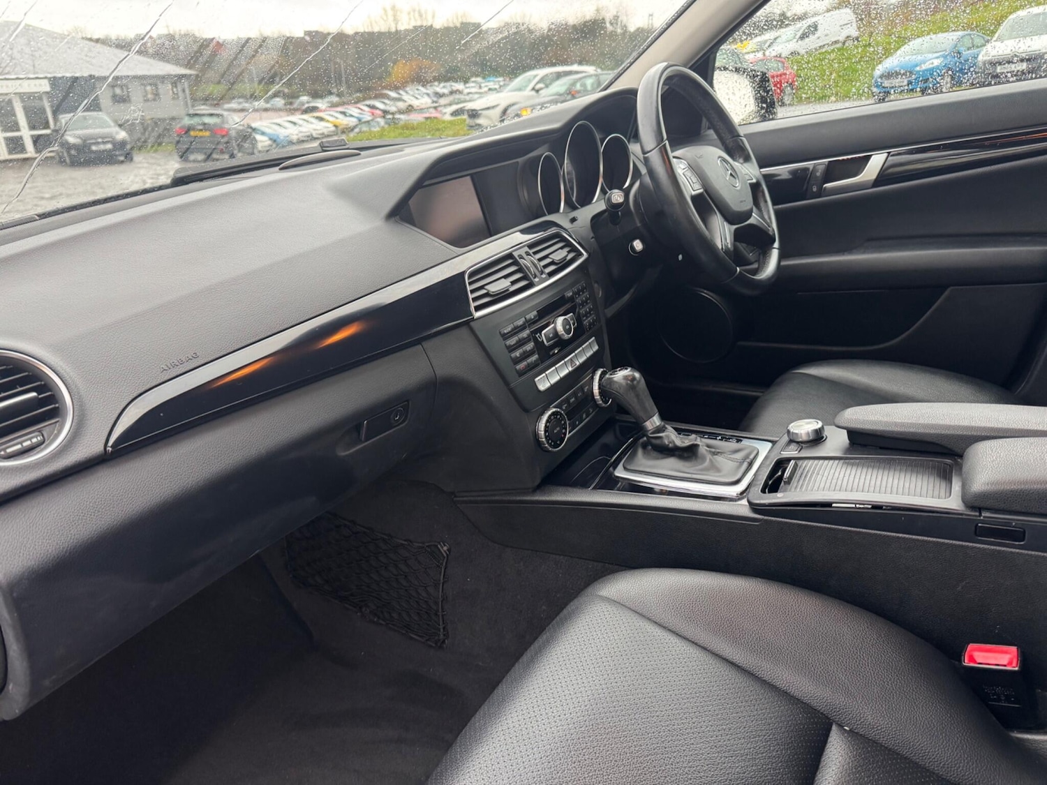 Used Mercedes-Benz C Class 2014 for sale - 76899343: Photo 8