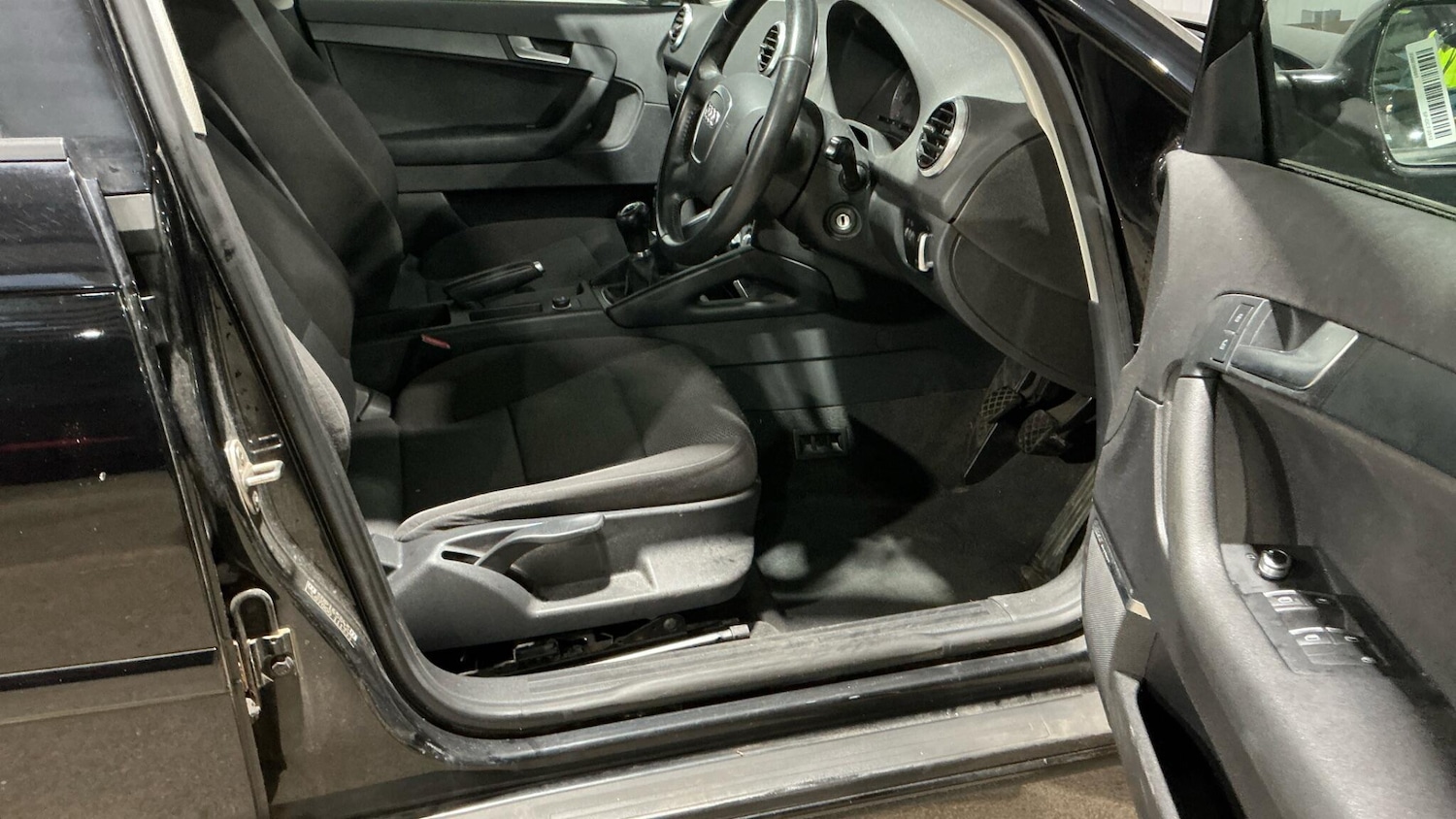 Used Audi A3 2010 for sale - 77166685: Photo 4