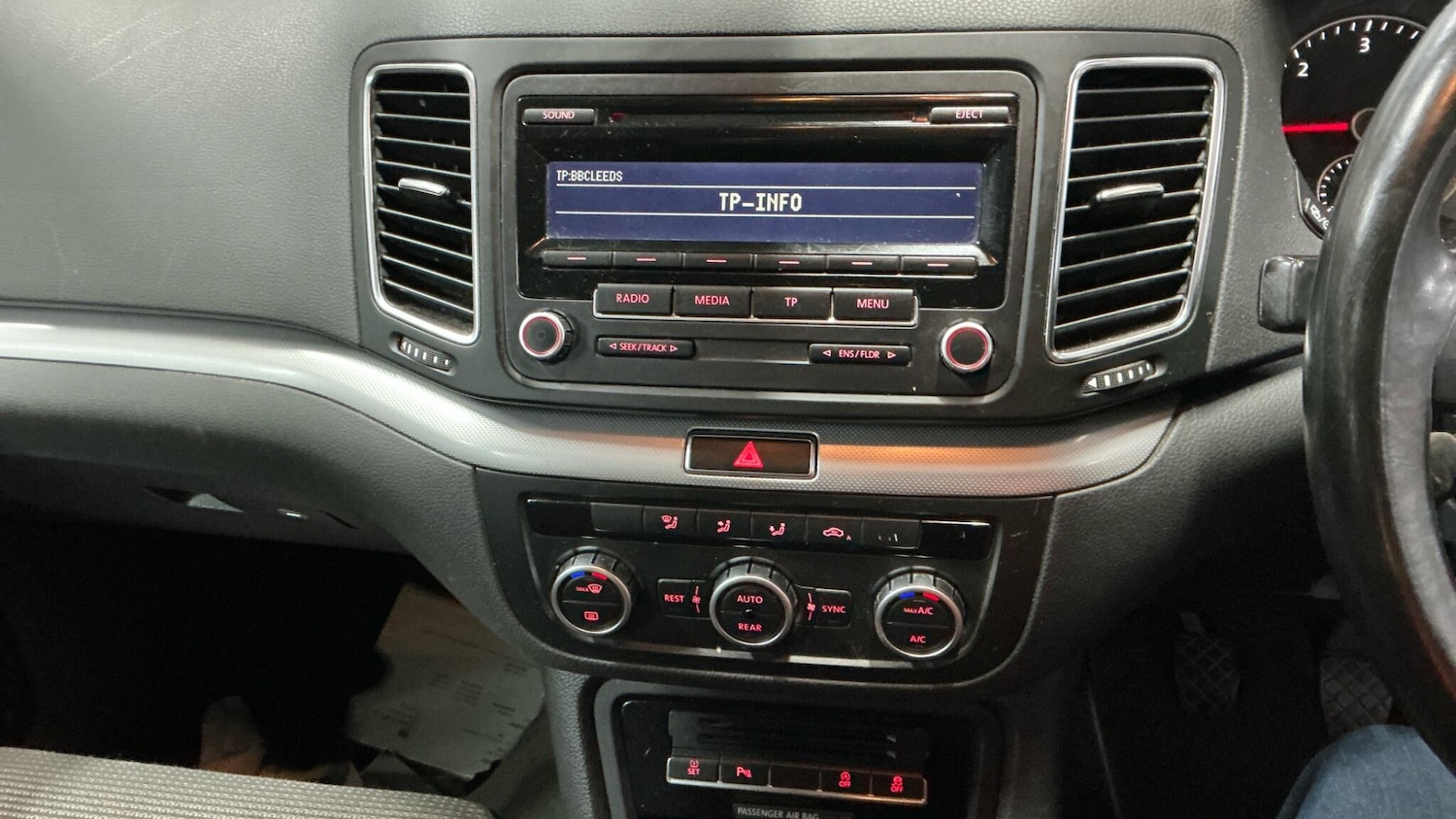 Used Volkswagen Sharan 2014 for sale - 76667072: Photo 5