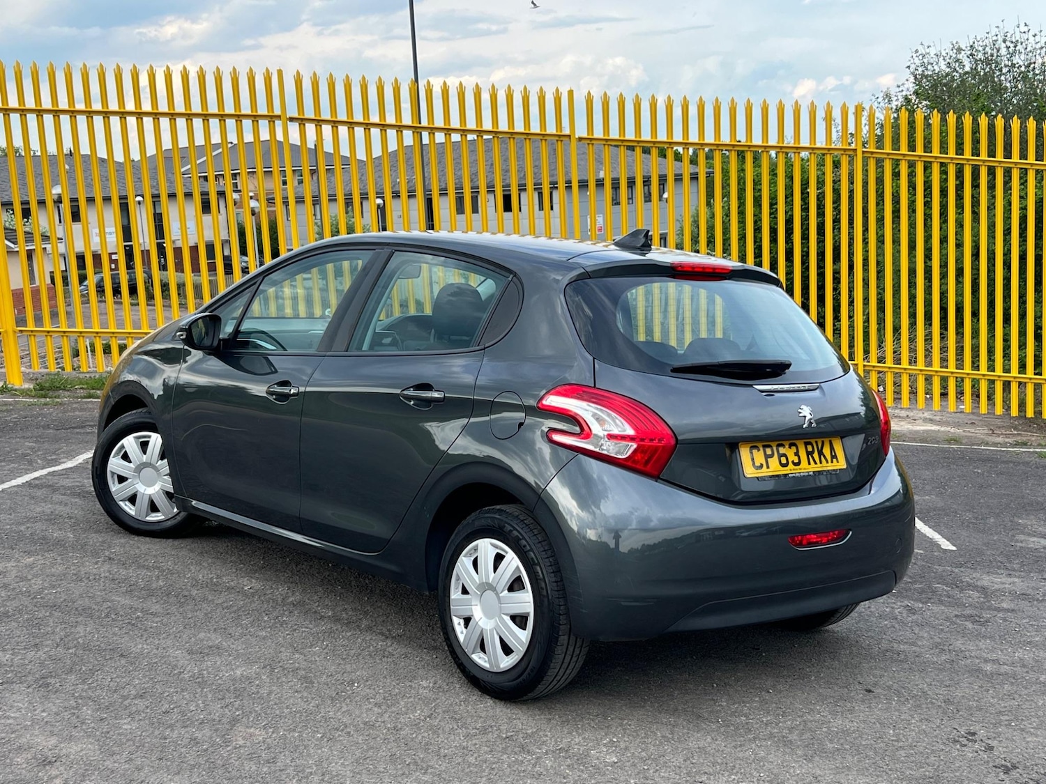 Used Peugeot 208 2019 for sale - 74498679: Photo 2