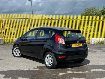 Used Ford Fiesta 2015 for sale - 78613058: Photo