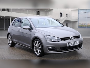 Used Volkswagen Golf 2014 for sale - 76976237: Photo