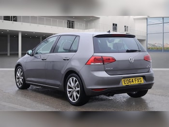 Used Volkswagen Golf 2014 for sale - 76976237: Photo