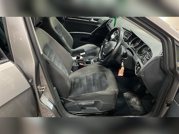 Used Volkswagen Golf 2014 for sale - 76976237: Photo