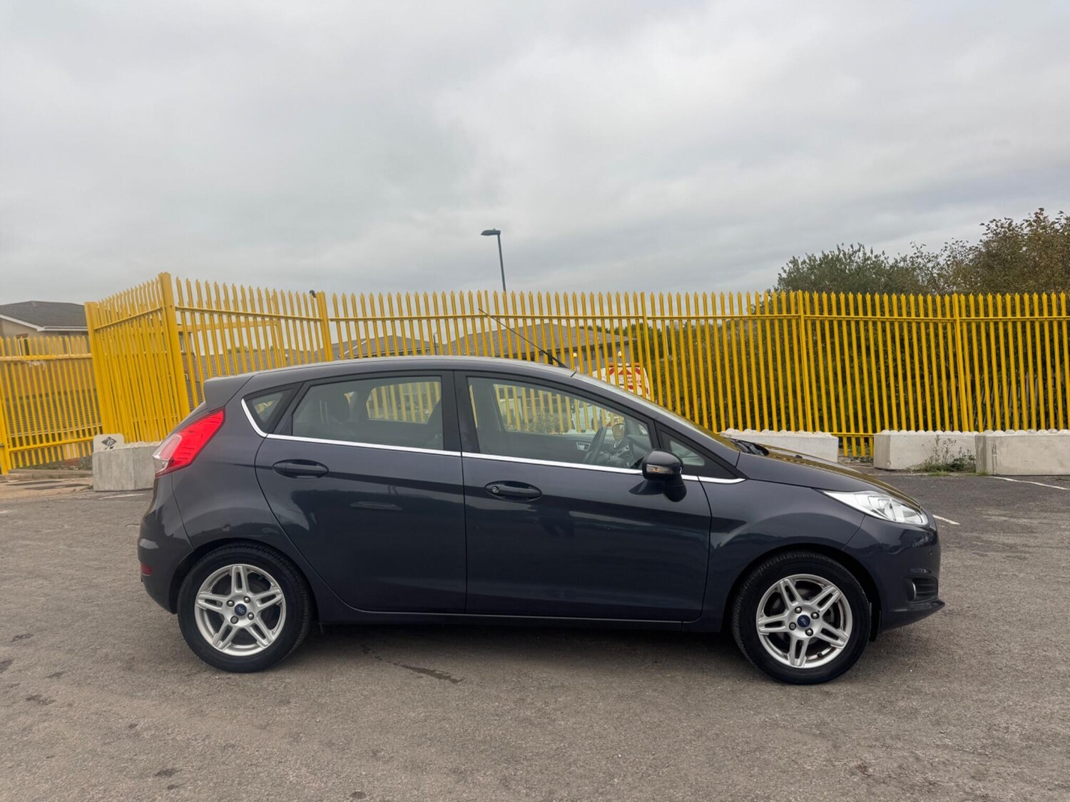 Used Ford Fiesta 2013 for sale - 76109586: Photo 6