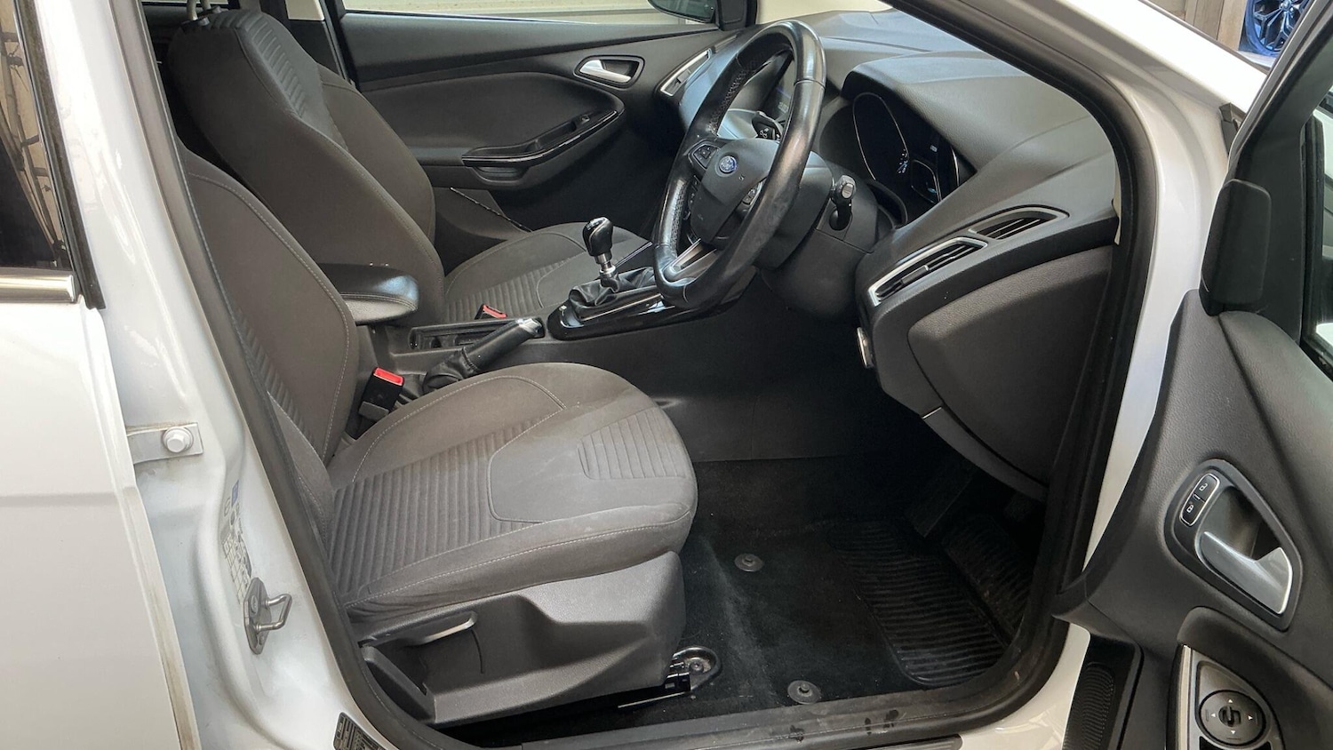 Used Ford Focus 2015 for sale - 77992921: Photo 4