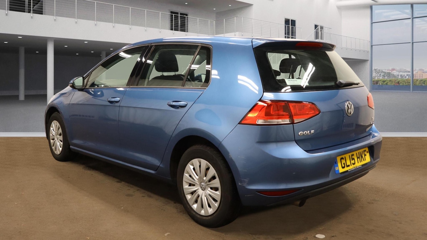 Used Volkswagen Golf 2015 for sale - 76645155: Photo 2