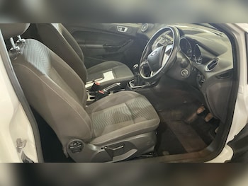 Used Ford Fiesta 2016 for sale - 77925192: Photo