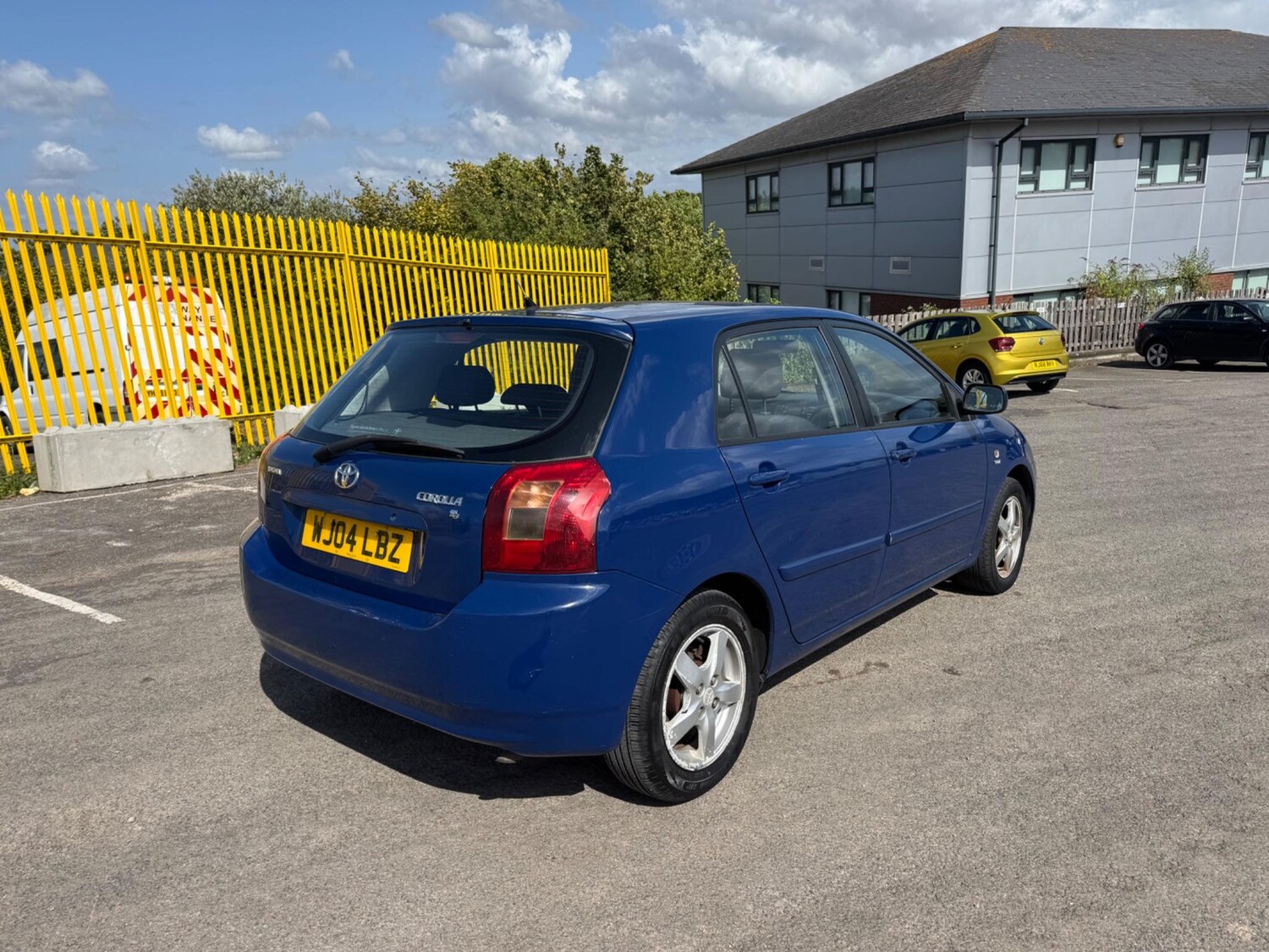Used Toyota Corolla 2004 for sale - 75290319: Photo 6