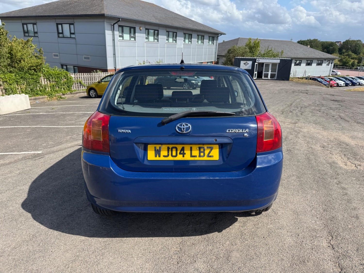 Used Toyota Corolla 2004 for sale - 75290319: Photo 7