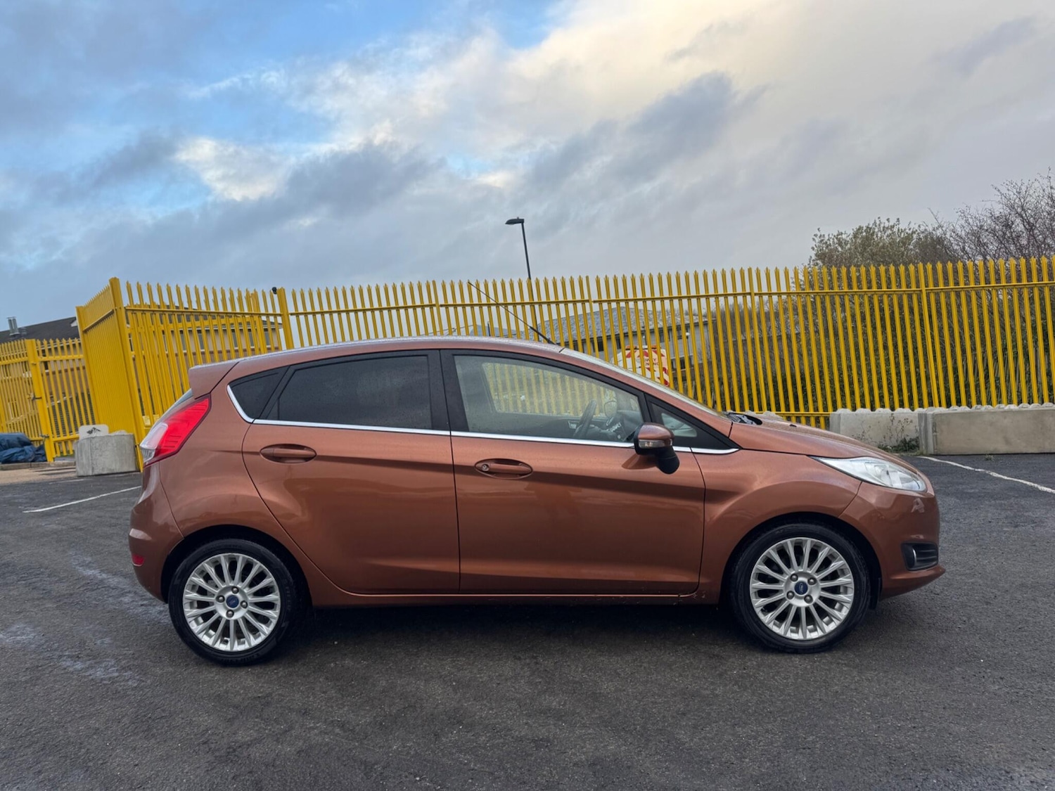 Used Ford Fiesta 2013 for sale - 76886932: Photo 5