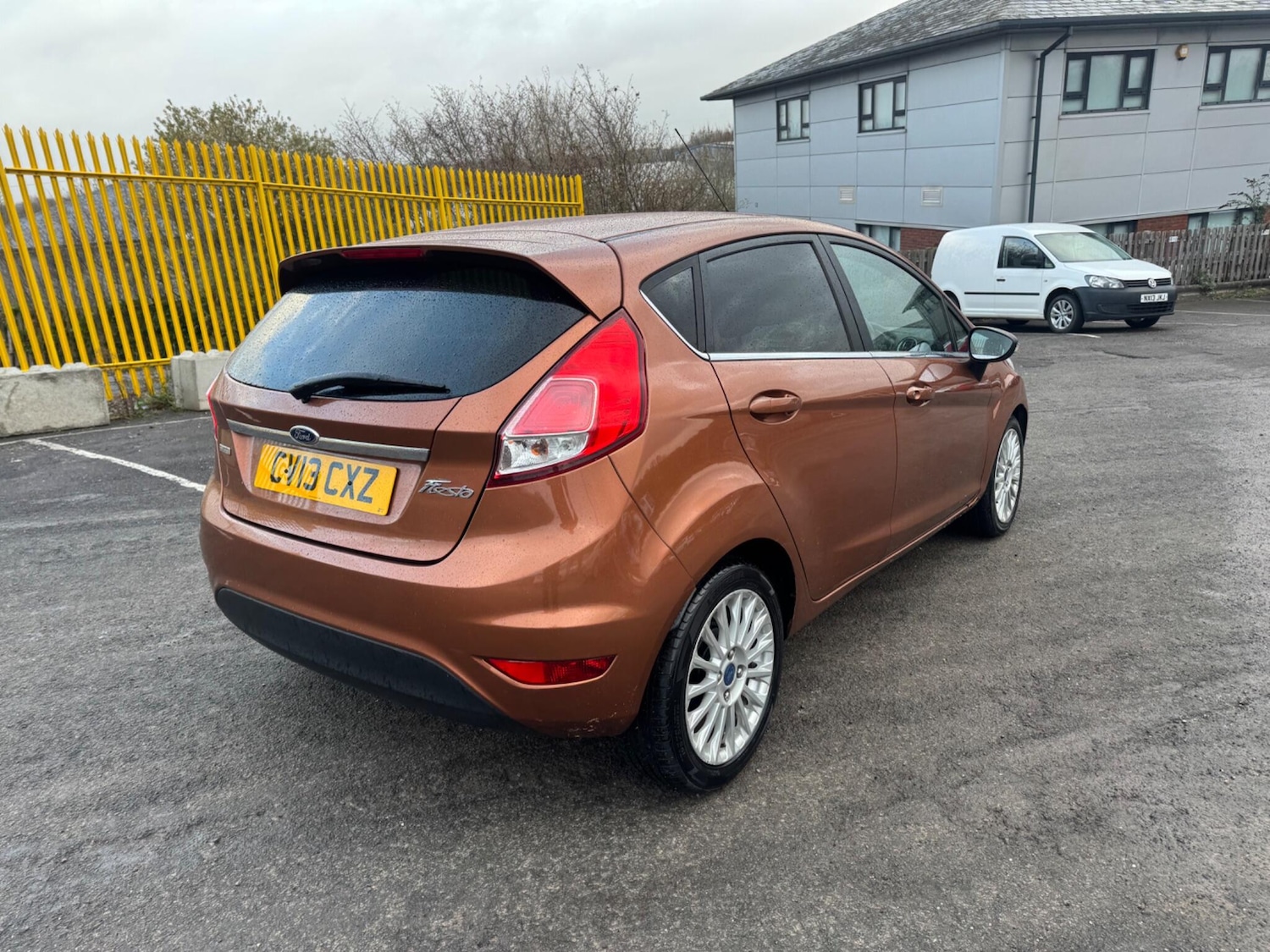 Used Ford Fiesta 2013 for sale - 76886932: Photo 6