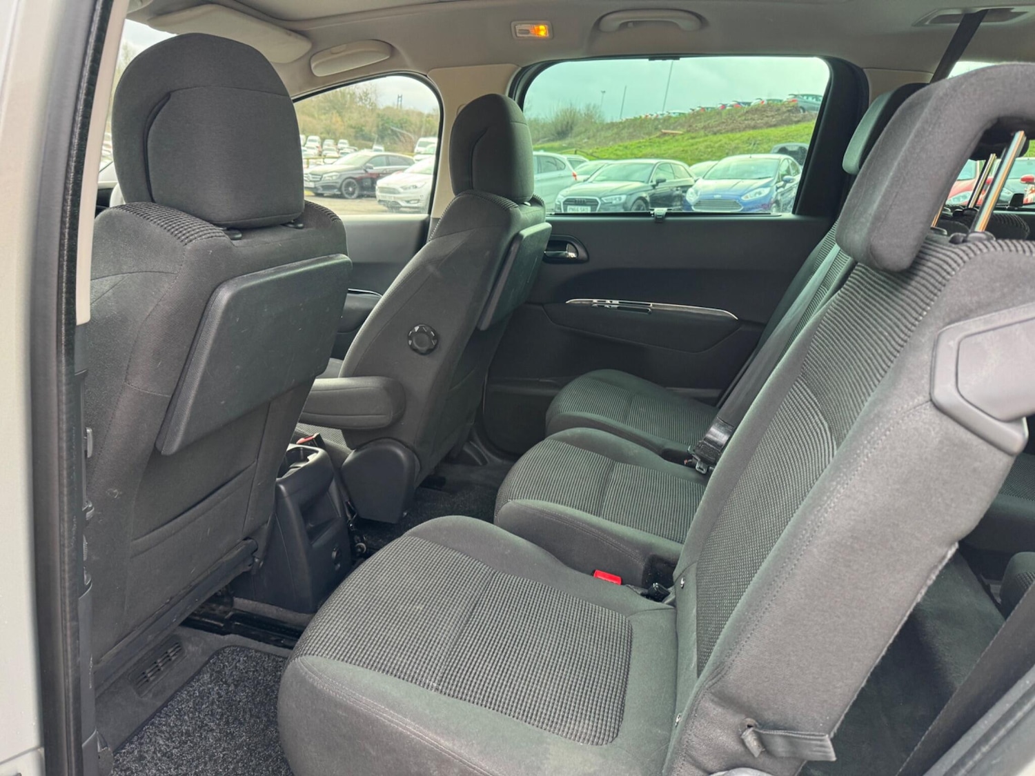 Used Peugeot 5008 2015 for sale - 76899357: Photo 10