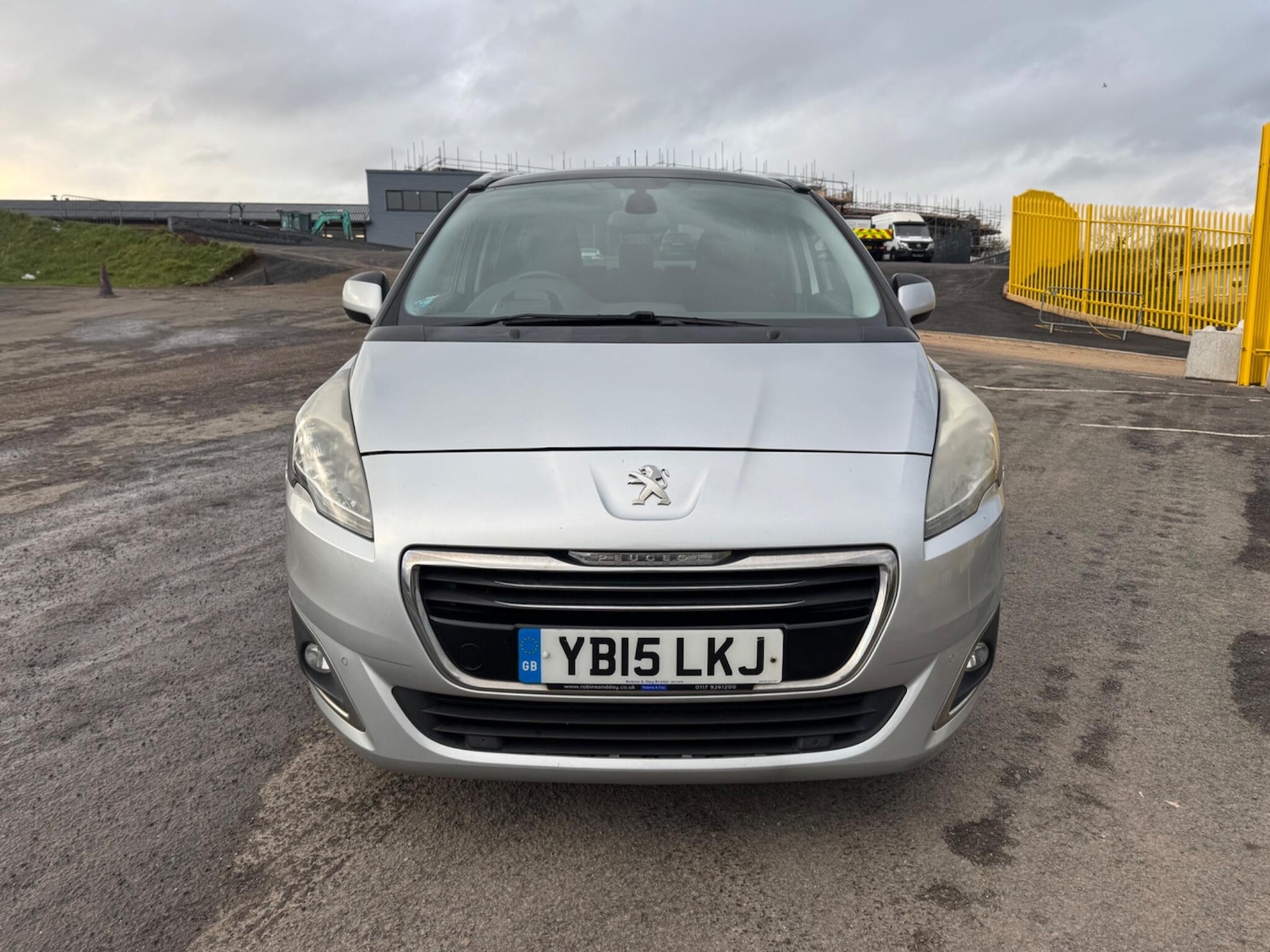 Used Peugeot 5008 2015 for sale - 76899357: Photo 3