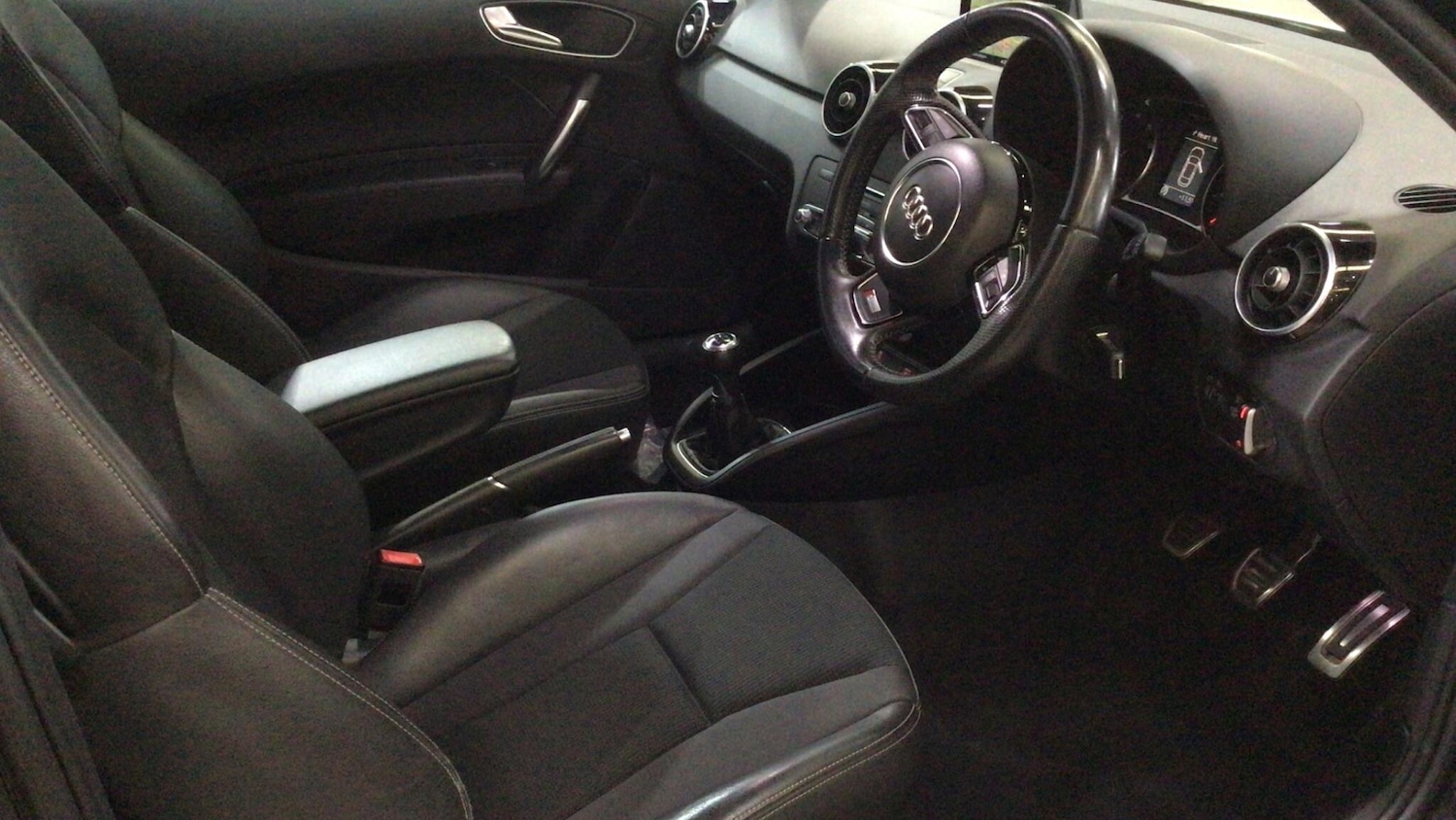 Used Audi A1 2015 for sale - 76349823: Photo 4