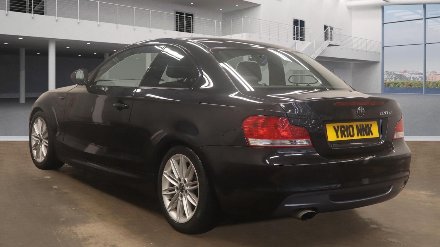 Used BMW 1 Series 2010 for sale - 76060492: Photo 2