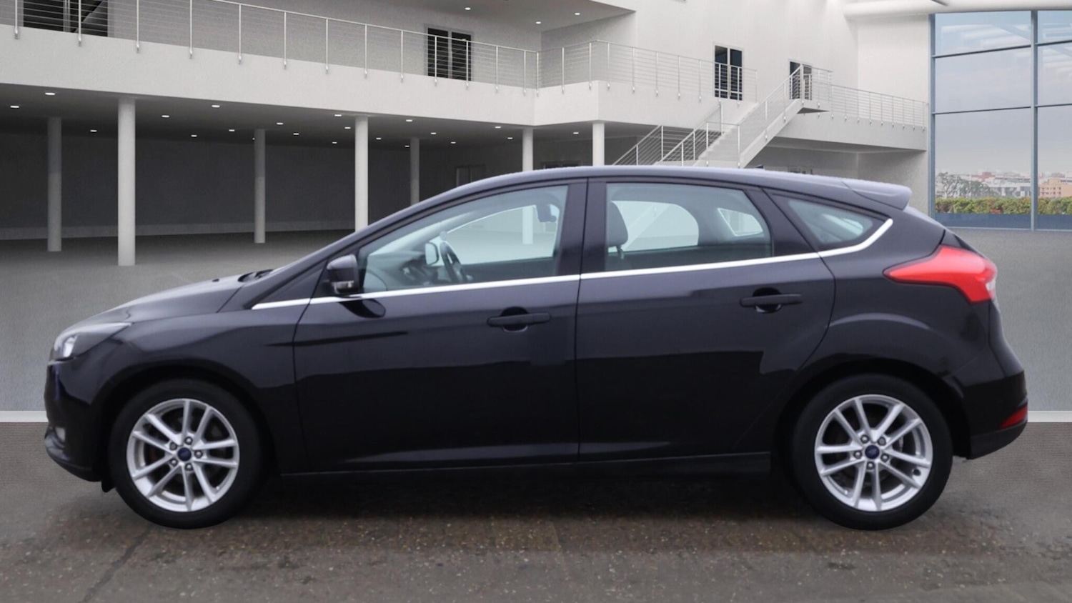 Used Ford Focus 2015 for sale - 76388982: Photo 3