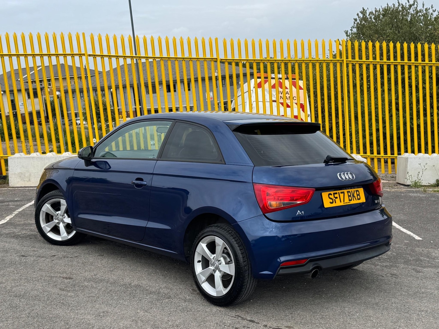 Used Audi A1 2017 for sale - 76620259: Photo 2