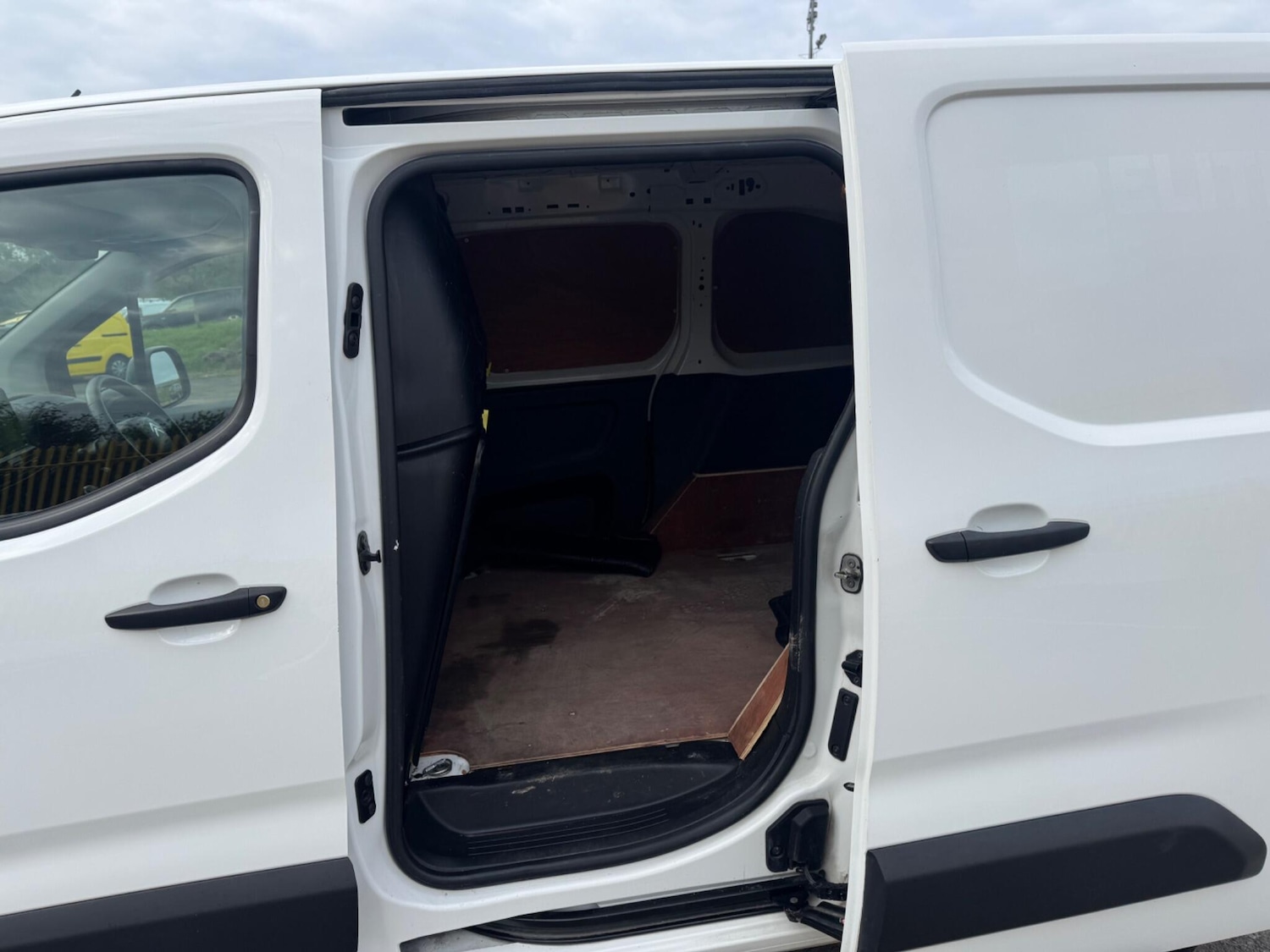 Used Citroen Berlingo 2021 for sale - 76522213: Photo 12