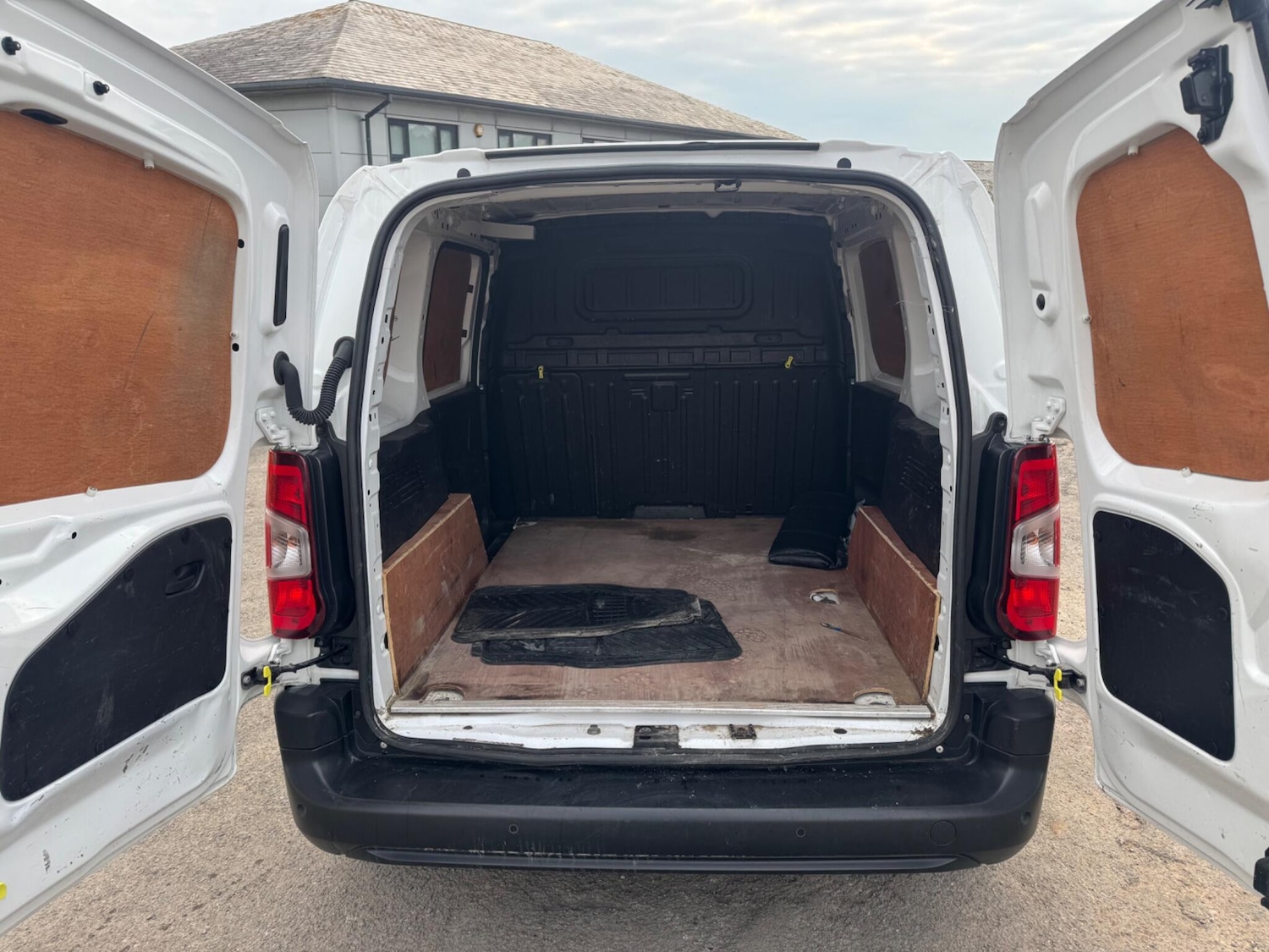 Used Citroen Berlingo 2021 for sale - 76522213: Photo 13