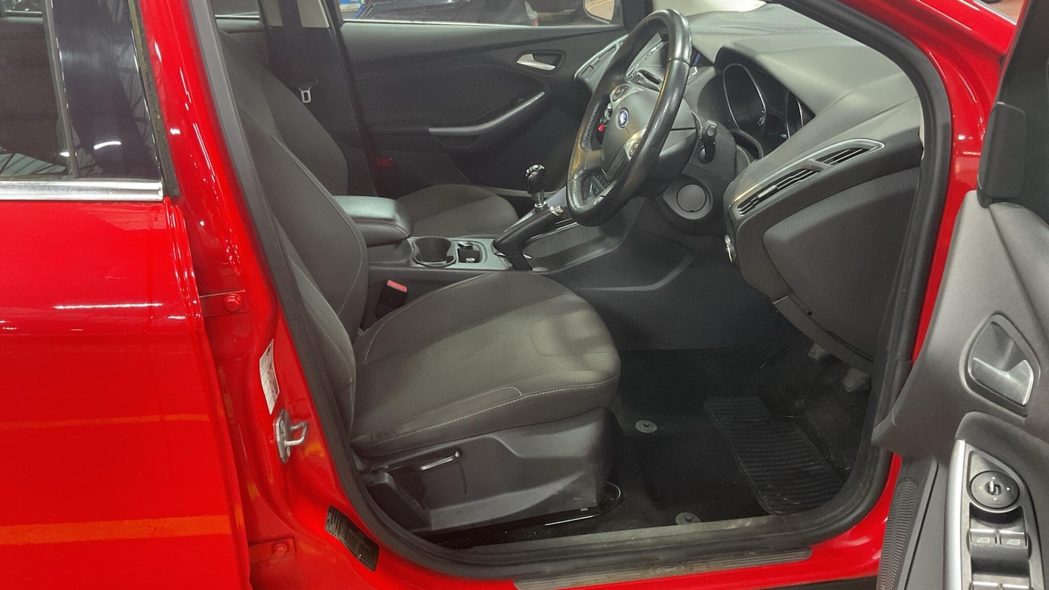 Used Ford Focus 2013 for sale - 77166480: Photo 4