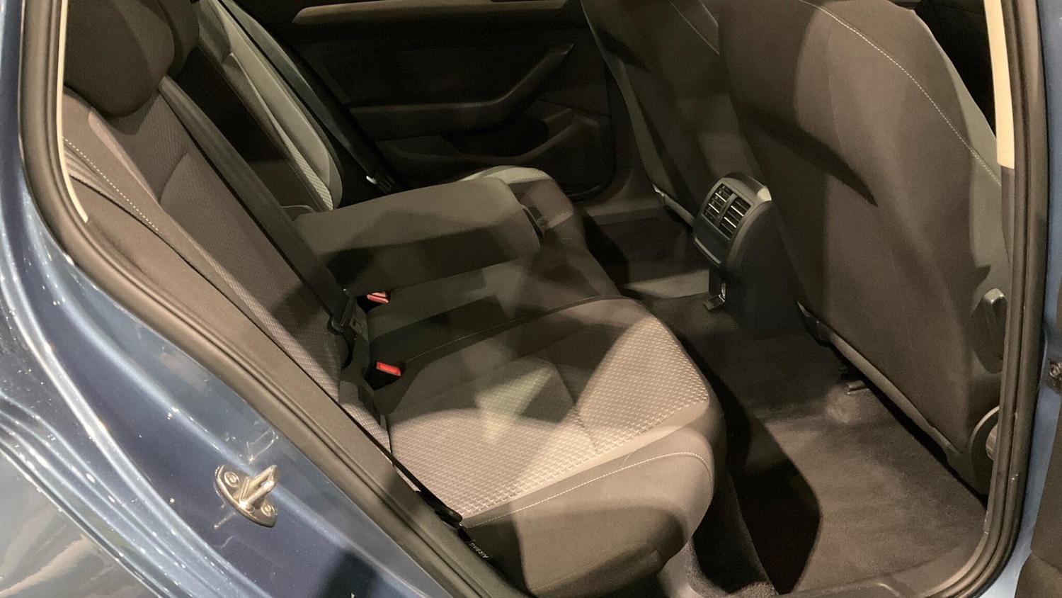 Used Volkswagen Passat 2015 for sale - 77549514: Photo 4