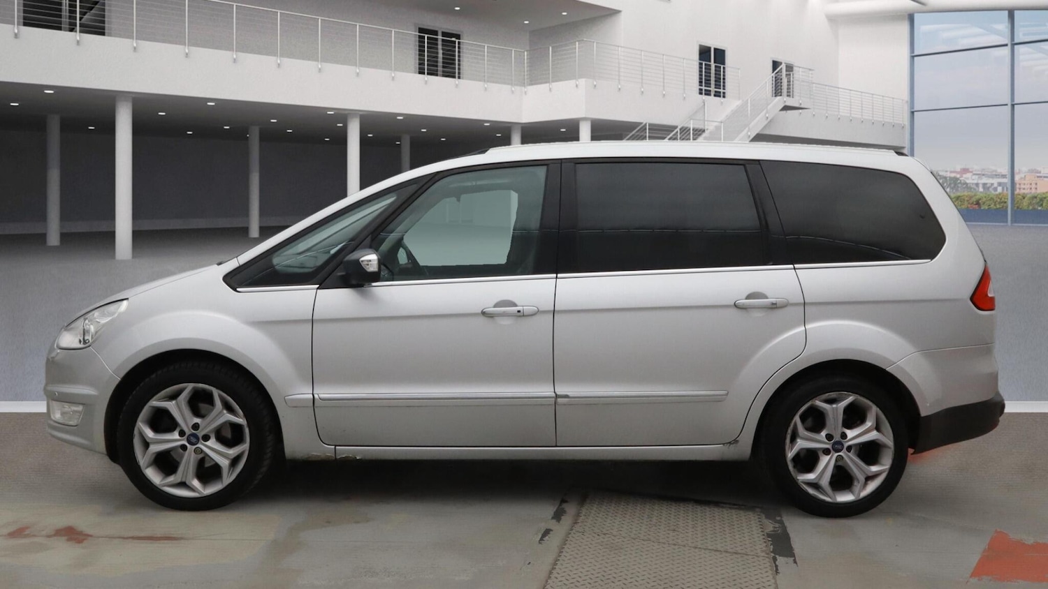 Used Ford Galaxy 2014 for sale - 76349745: Photo 5