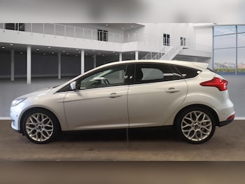 Used Ford Focus 2017 for sale - 75552173: Photo