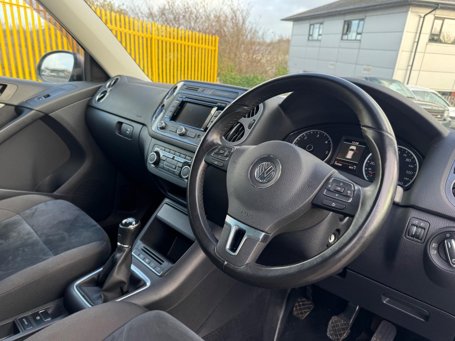 Used Volkswagen Tiguan 2014 for sale - 76752903: Photo 12