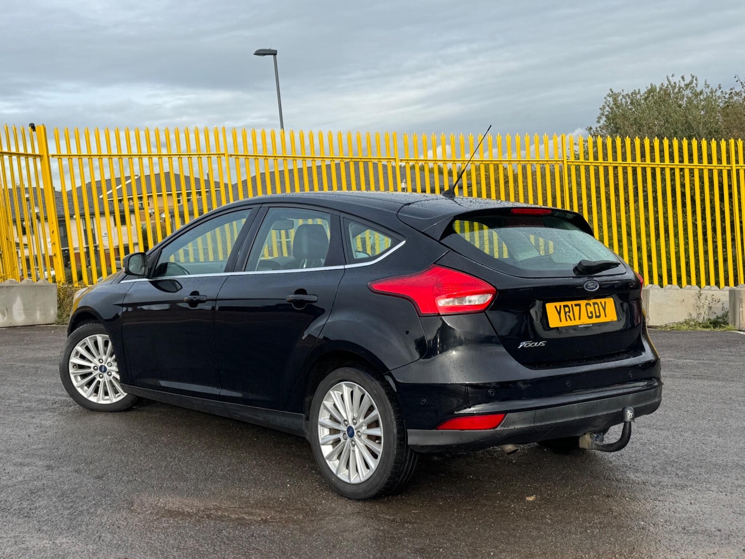 Used Ford Focus 2017 for sale - 76179527: Photo 2