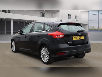Used Ford Focus 2017 for sale - 76179527: Photo 2