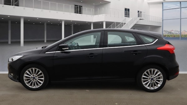 Used Ford Focus 2017 for sale - 76179527: Photo 3
