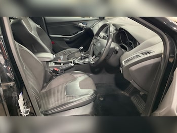 Used Ford Focus 2017 for sale - 76179527: Photo 4