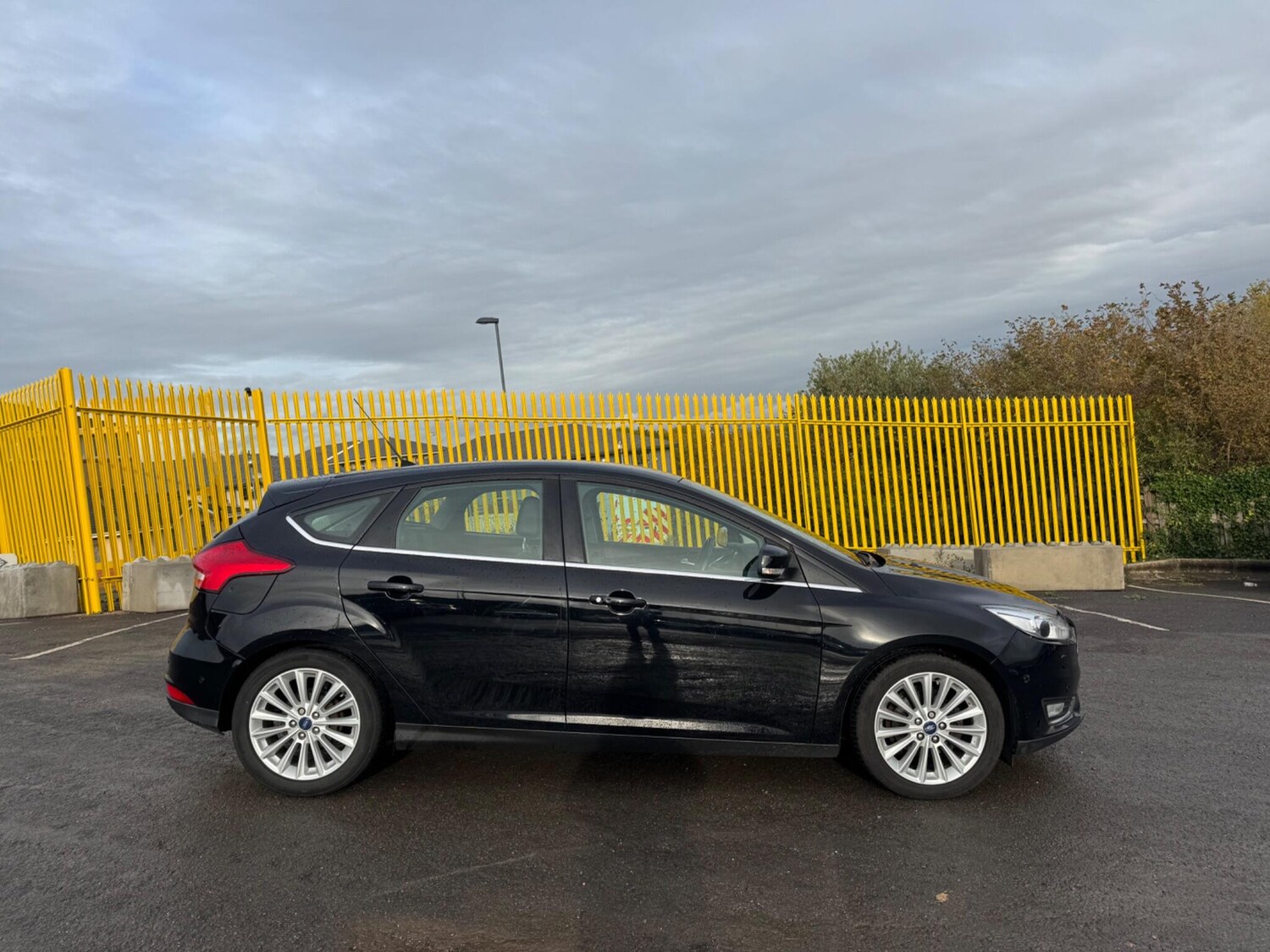 Used Ford Focus 2017 for sale - 76179527: Photo 5